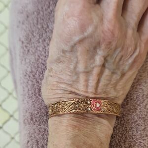 Vintage-Style Gold Floral Enamel Bangle Bracelet - Pink Accent